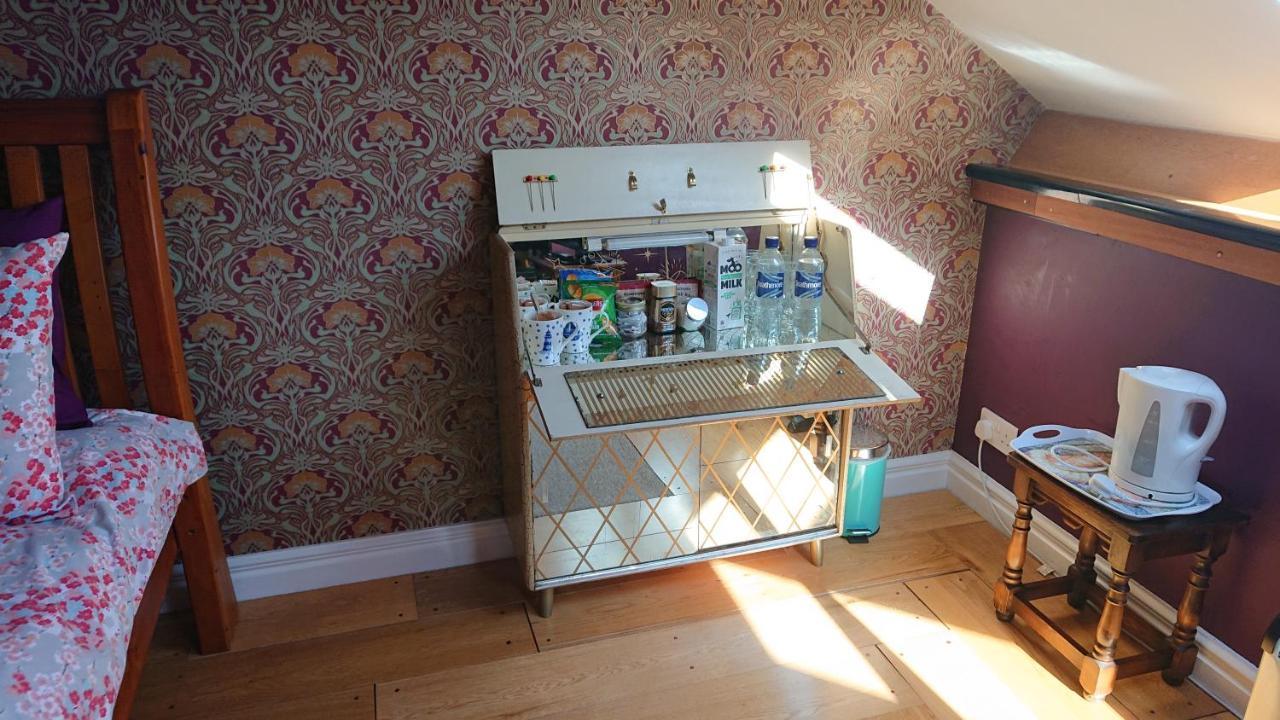 Adolphus Guest House Сихем Экстерьер фото